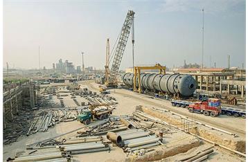 Iran Eyes 123mt/y in Petchem Output by 2021